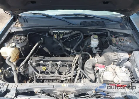 2011 Ford Escape Xlt z USA, uszkodzony, nr VIN 1FMCU0D71BKA06918